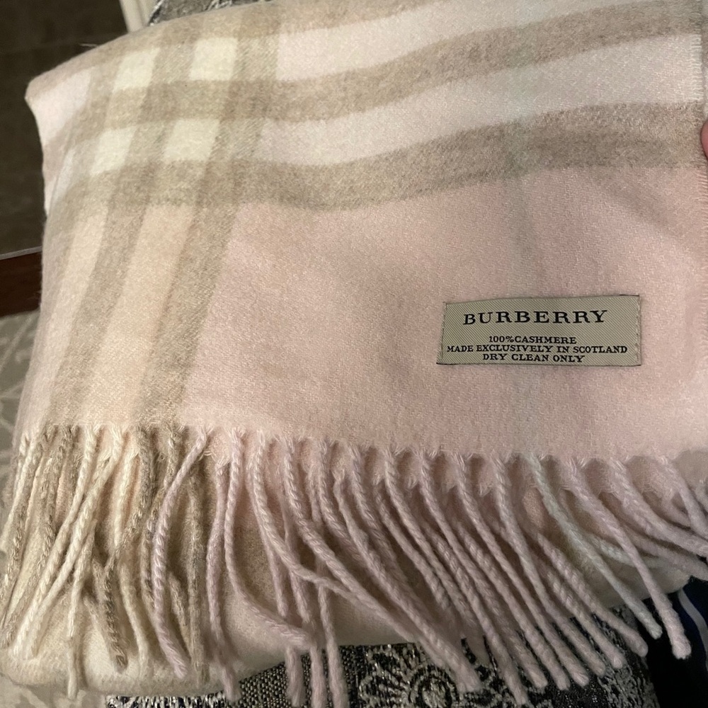 Burberry Scarf Cashmere